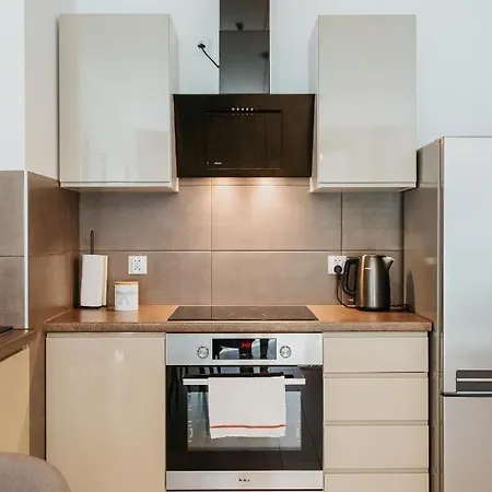 Garden - Quiet Apartment In The City Center Apartmán *